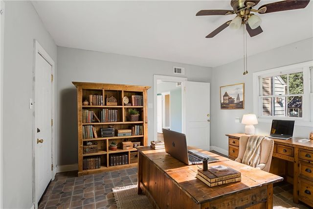 1207 East 27th Street, Bryan, TX 77803