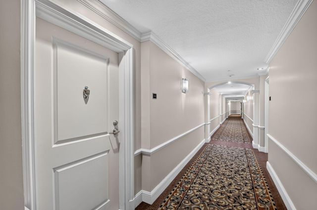 403 S Sapodilla Avenue 409, West Palm Beach, FL 33401