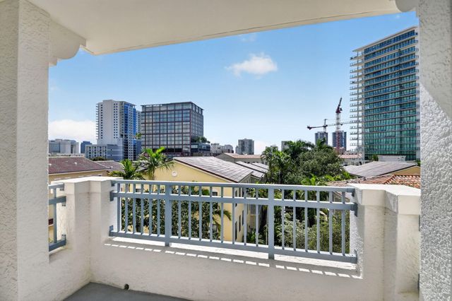 403 S Sapodilla Avenue 409, West Palm Beach, FL 33401