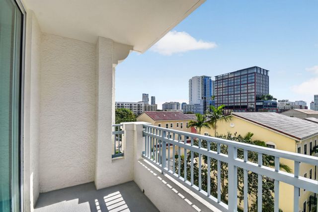403 S Sapodilla Avenue 409, West Palm Beach, FL 33401