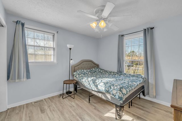 709 General Palmer Dr, Smyrna, TN 37167