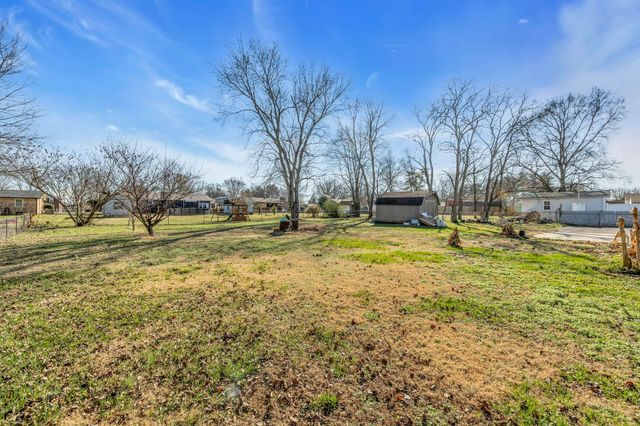 709 General Palmer Dr, Smyrna, TN 37167