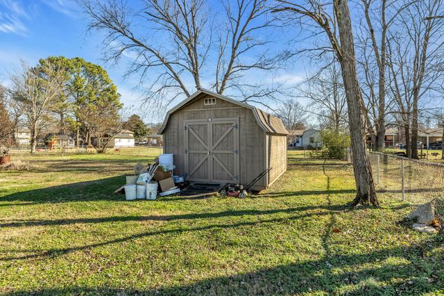 709 General Palmer Dr, Smyrna, TN 37167