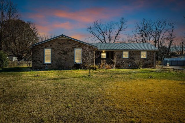 709 General Palmer Dr, Smyrna, TN 37167