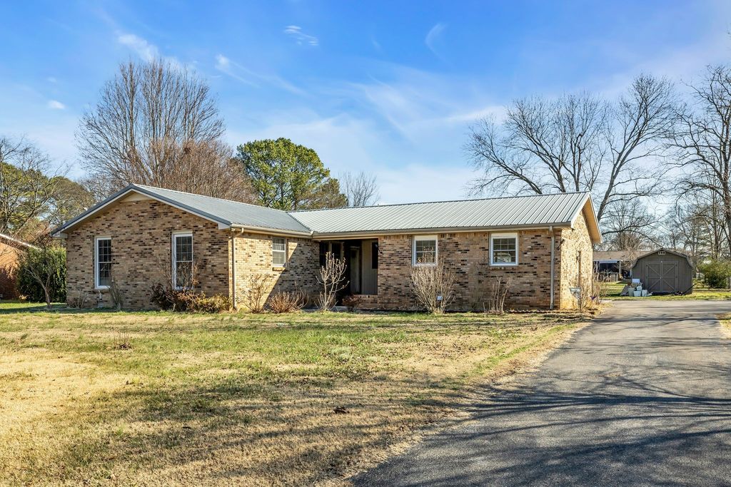 709 General Palmer Dr, Smyrna, TN 37167