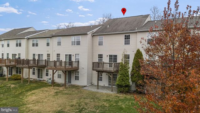 12 HUNT CLUB DR, Collegeville, PA 19426