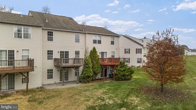 12 HUNT CLUB DR, Collegeville, PA 19426