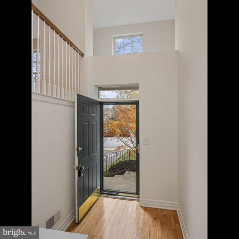 12 HUNT CLUB DR, Collegeville, PA 19426