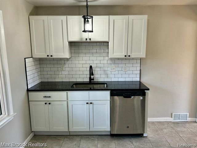 28127 Joan Street, Saint Clair Shores, MI 48081