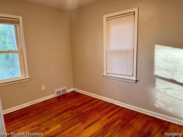 28127 Joan Street, Saint Clair Shores, MI 48081