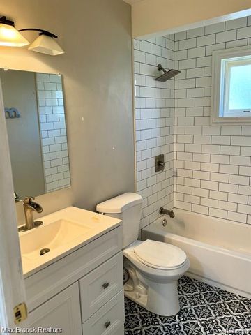 28127 Joan Street, Saint Clair Shores, MI 48081