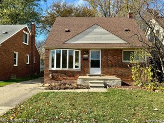 28127 Joan Street, Saint Clair Shores, MI 48081