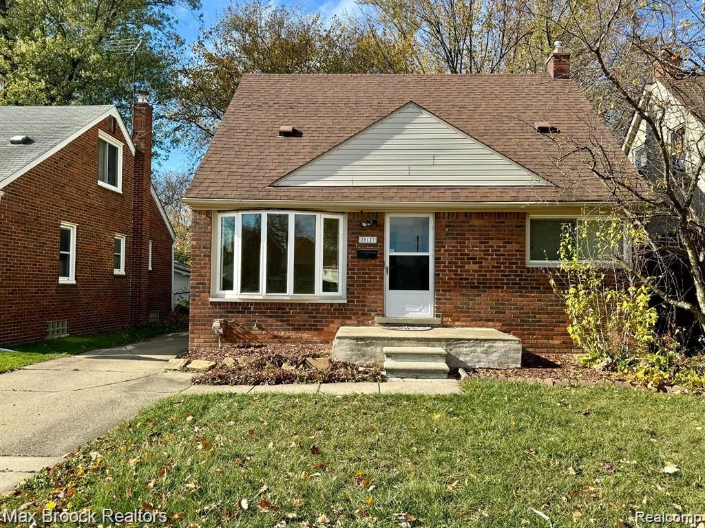 28127 Joan Street, Saint Clair Shores, MI 48081