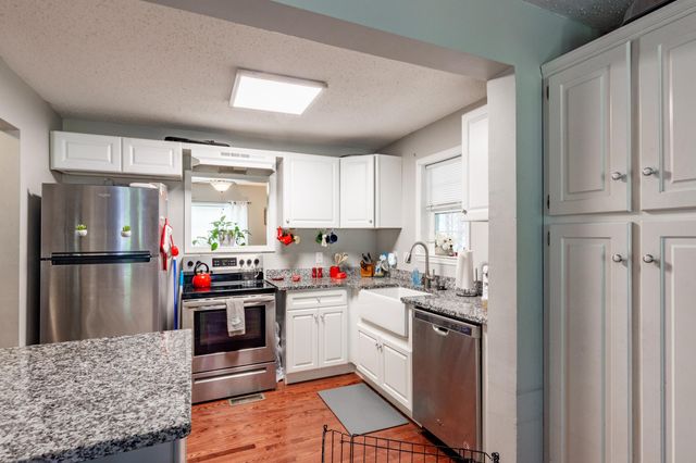 37 Eaton Circle, Fort Oglethorpe, GA 30742