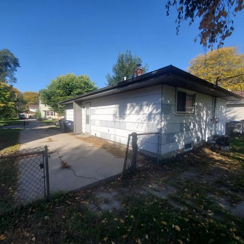 6716 N 55th STREET, Milwaukee, WI 53223