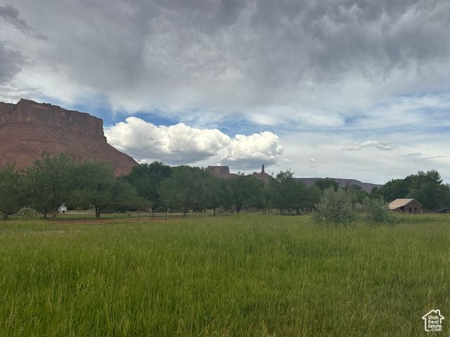 9 CHAMISA LN, Castle Valley, UT 84532