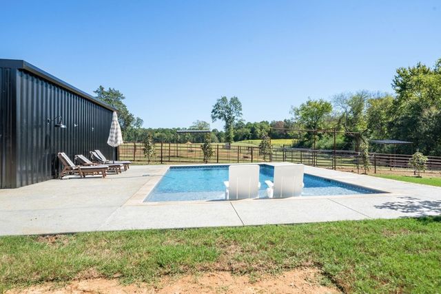 13127 S County Road 246, Arp, TX 75750