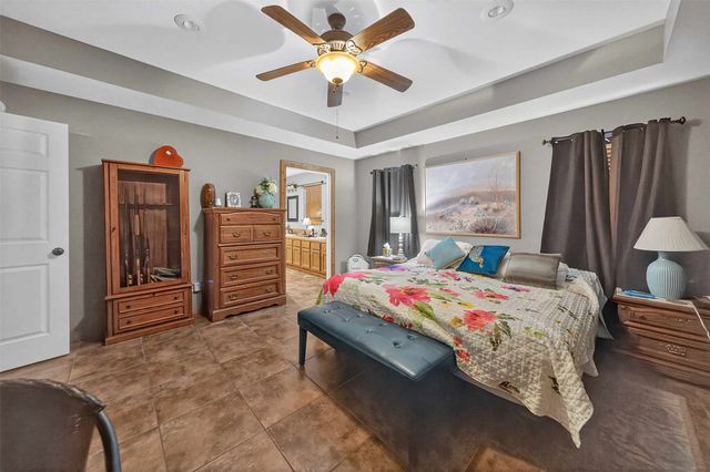 509 Wildewood Drive, Chandler, TX 75758