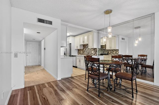 9670 W Mcnab Rd 208, Tamarac, FL 33321