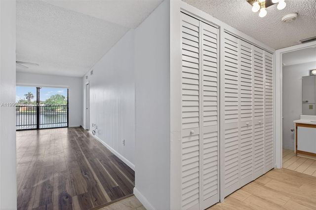 9670 W Mcnab Rd 208, Tamarac, FL 33321