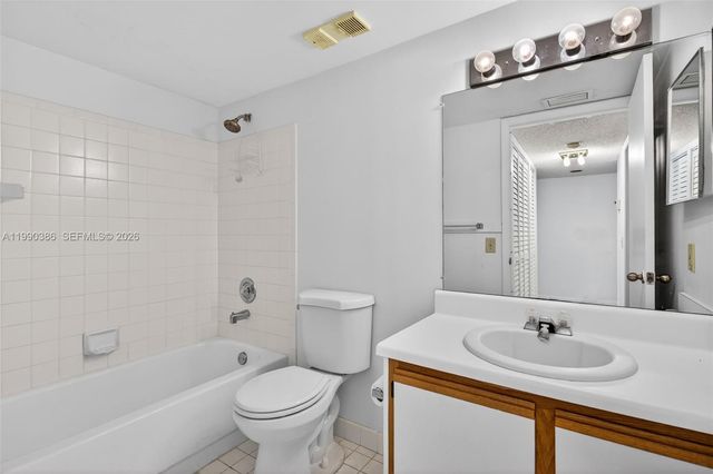 9670 W Mcnab Rd 208, Tamarac, FL 33321