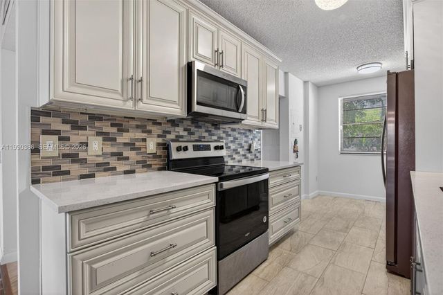 9670 W Mcnab Rd 208, Tamarac, FL 33321