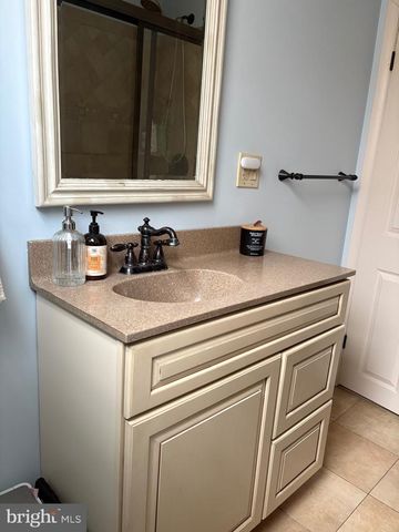 522 NORTHWOOD AVE, Cherry Hill, NJ 08002