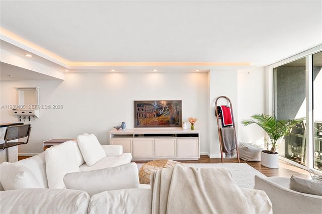 244 Biscayne Blvd 1703, Miami, FL 33132