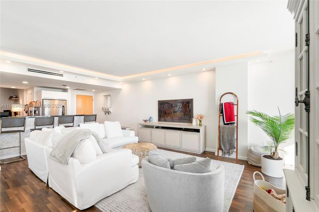 244 Biscayne Blvd 1703, Miami, FL 33132