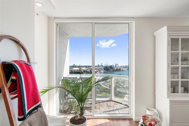 244 Biscayne Blvd 1703, Miami, FL 33132