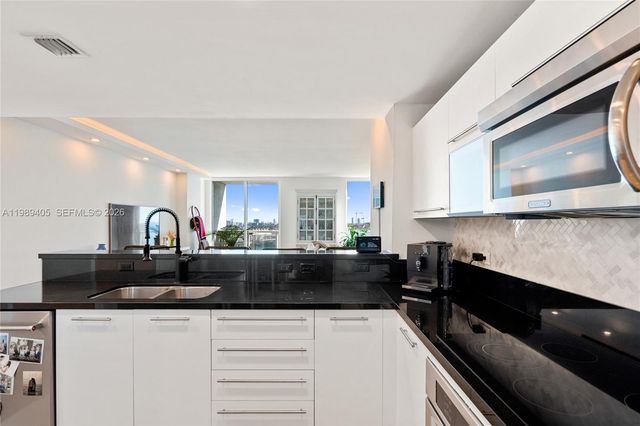 244 Biscayne Blvd 1703, Miami, FL 33132