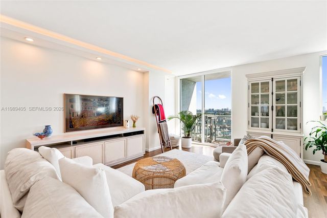 244 Biscayne Blvd 1703, Miami, FL 33132