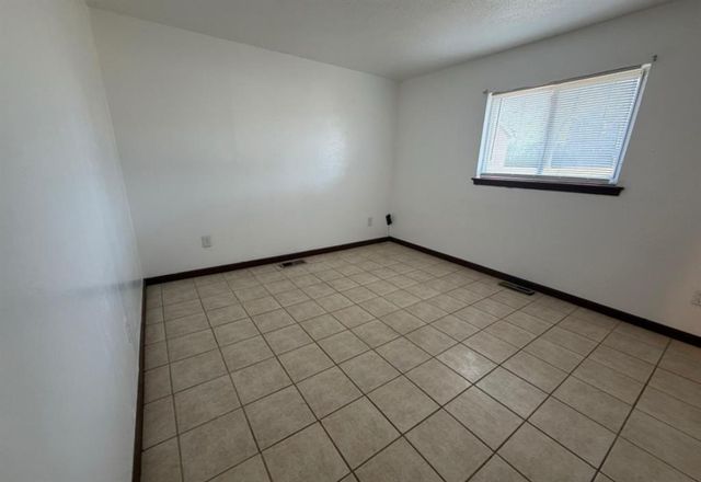 527 Montana Street, Jones, OK 73049
