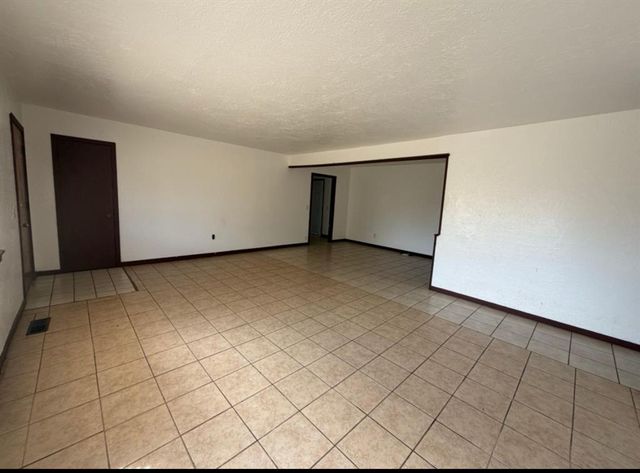 527 Montana Street, Jones, OK 73049