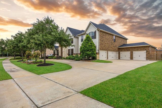 6011 Cross Creek Harbor Lane, Fulshear, TX 77441
