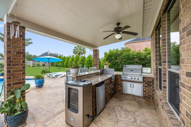 6011 Cross Creek Harbor Lane, Fulshear, TX 77441