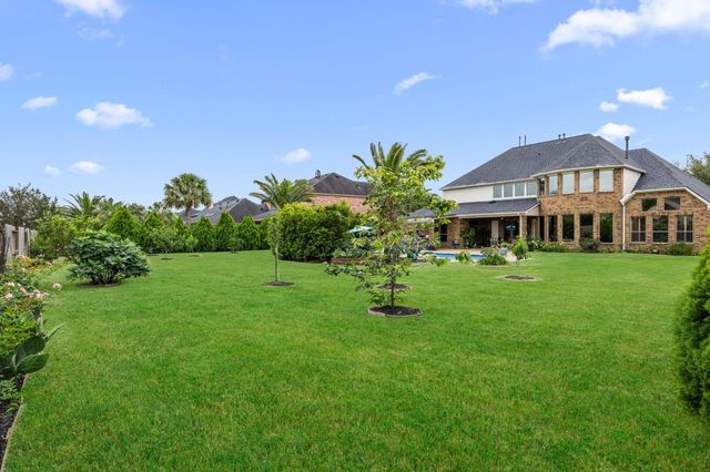 6011 Cross Creek Harbor Lane, Fulshear, TX 77441