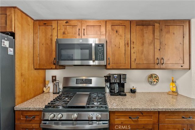 28152 Robin, Saugus, CA 91350