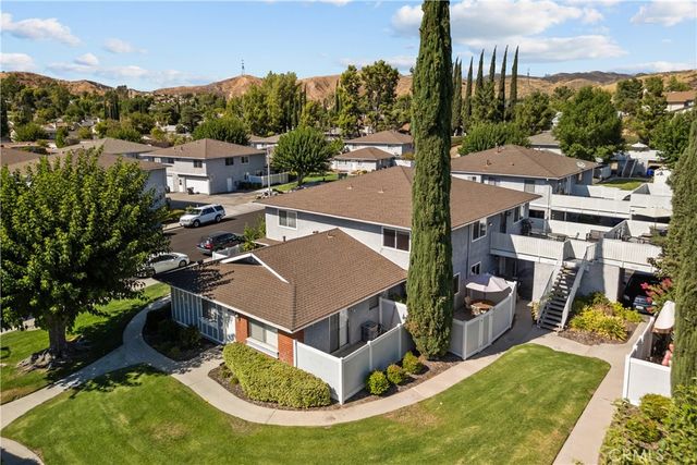 28152 Robin, Saugus, CA 91350