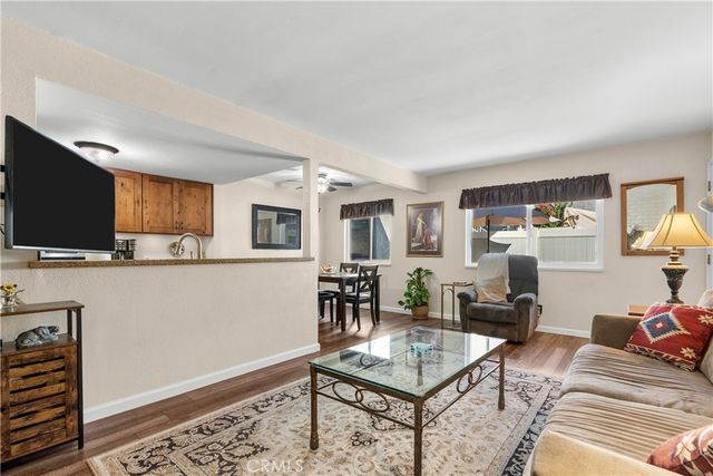 28152 Robin, Saugus, CA 91350