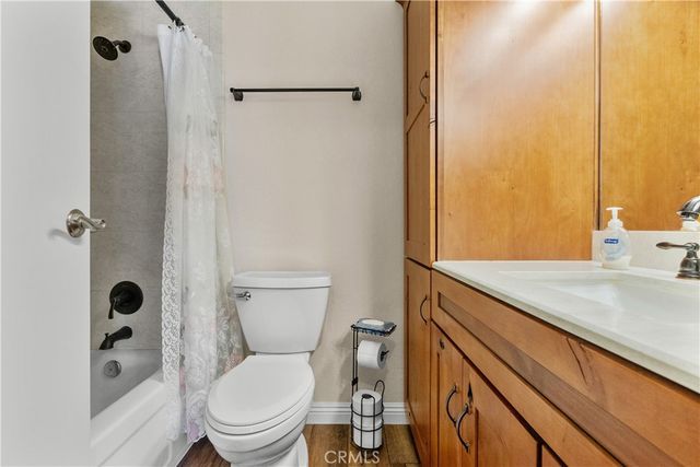 28152 Robin, Saugus, CA 91350