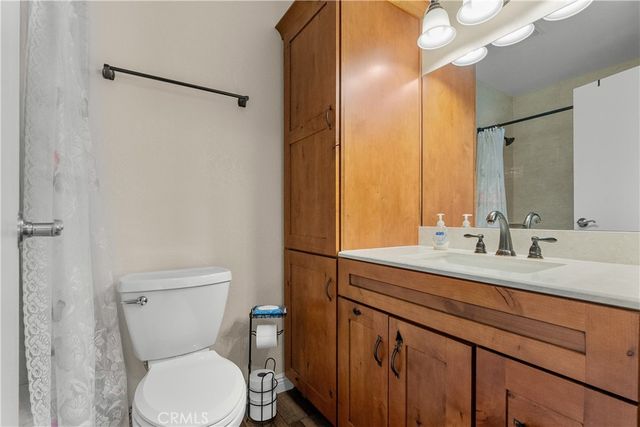 28152 Robin, Saugus, CA 91350