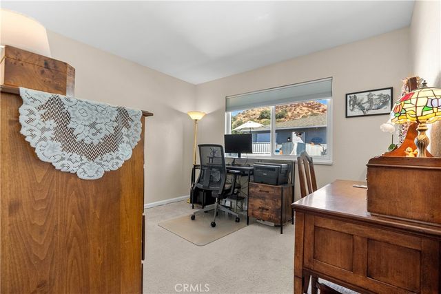 28152 Robin, Saugus, CA 91350