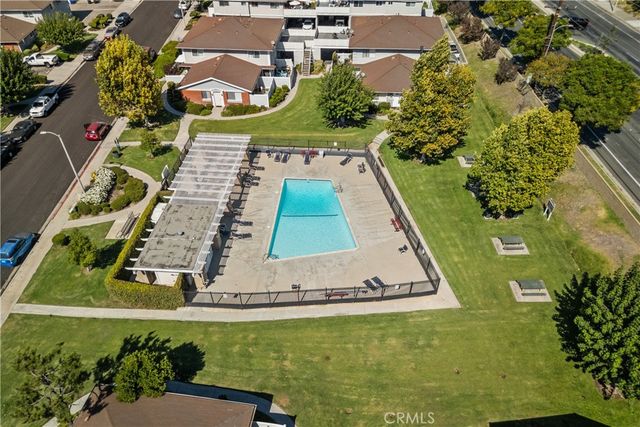 28152 Robin, Saugus, CA 91350