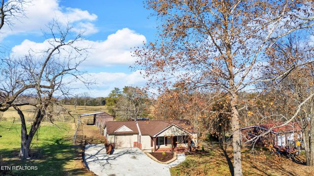 213 Mountain Rd, Clinton, TN 37716