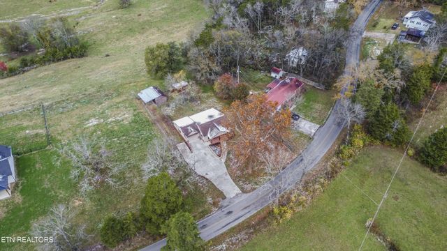 213 Mountain Rd, Clinton, TN 37716