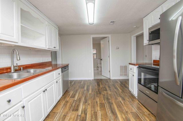 213 Mountain Rd, Clinton, TN 37716