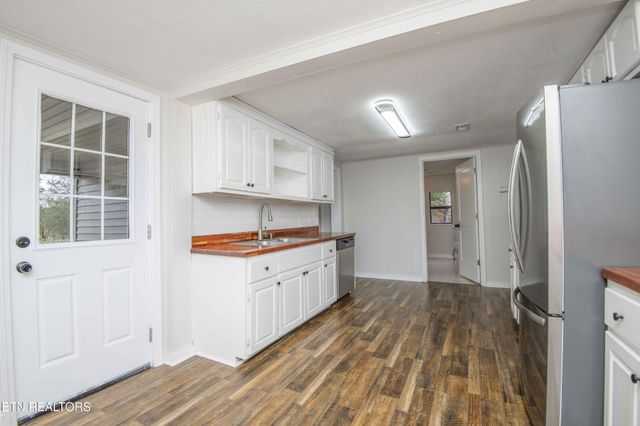 213 Mountain Rd, Clinton, TN 37716