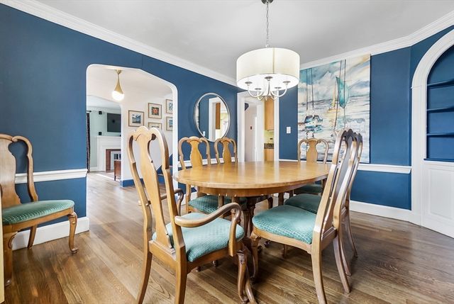 158 Warren Street, Waltham, MA 02453