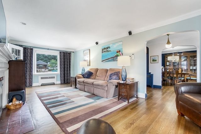 158 Warren Street, Waltham, MA 02453